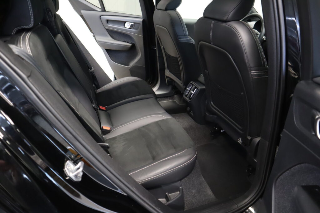 Volvo XC40, image 17