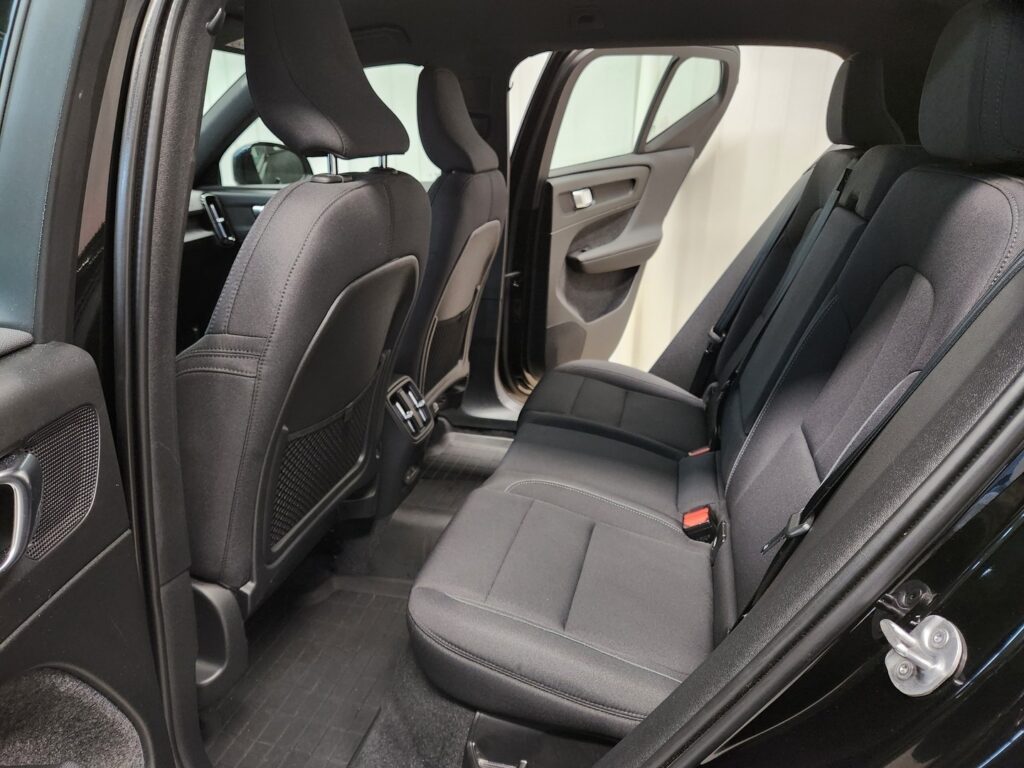 Volvo XC40, image 8