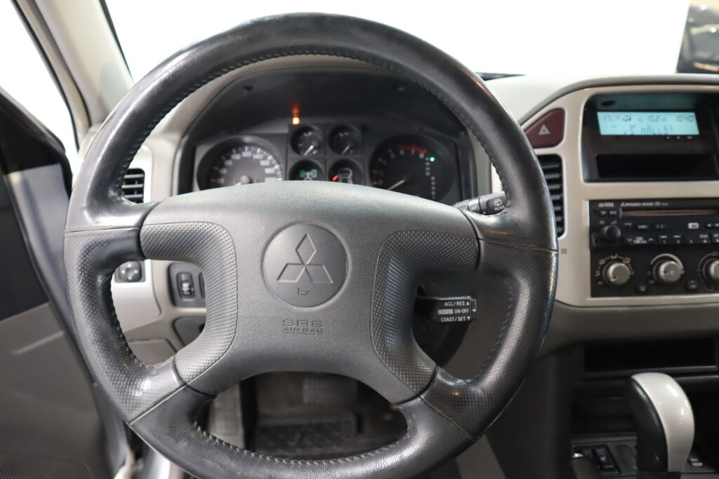 Mitsubishi Pajero, image 14