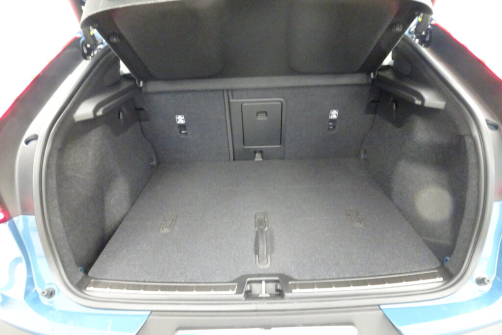 Volvo C40, image 13