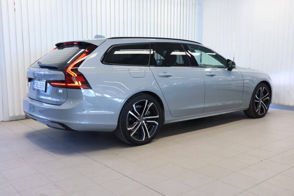 Volvo V90, image 2