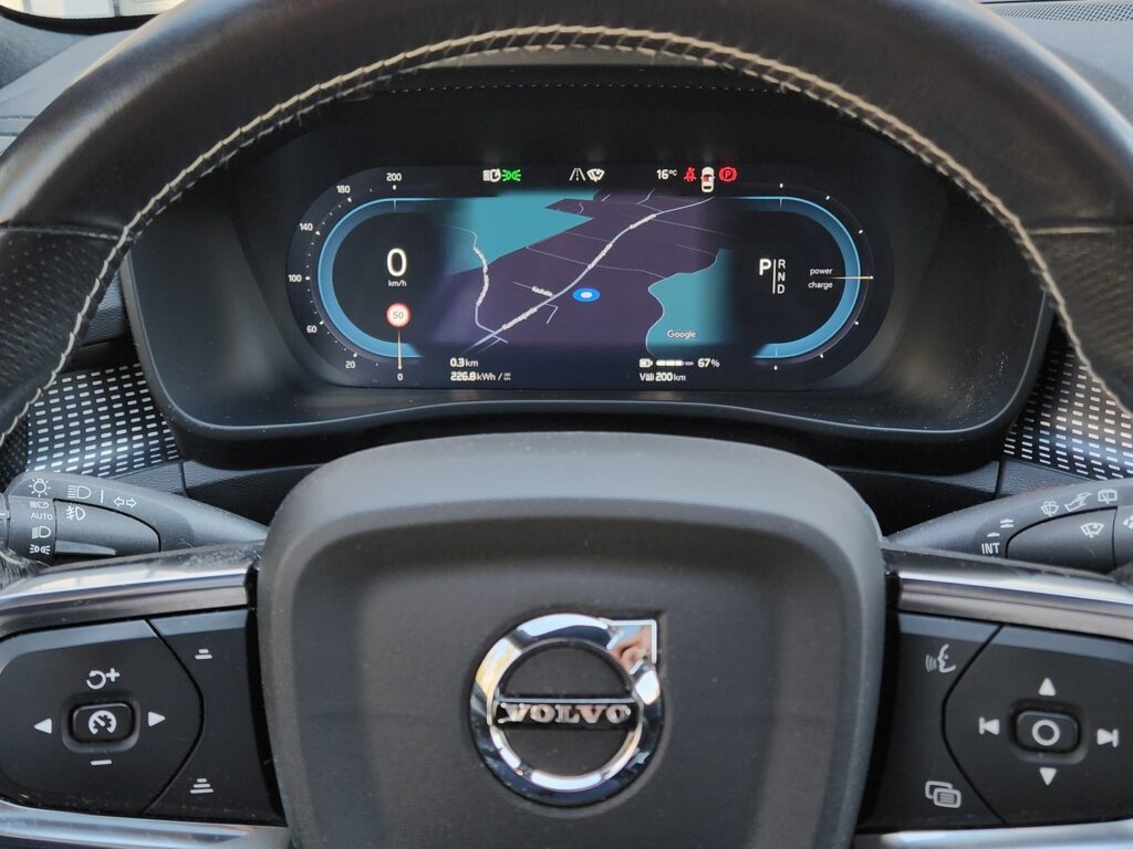 Volvo XC40, image 10