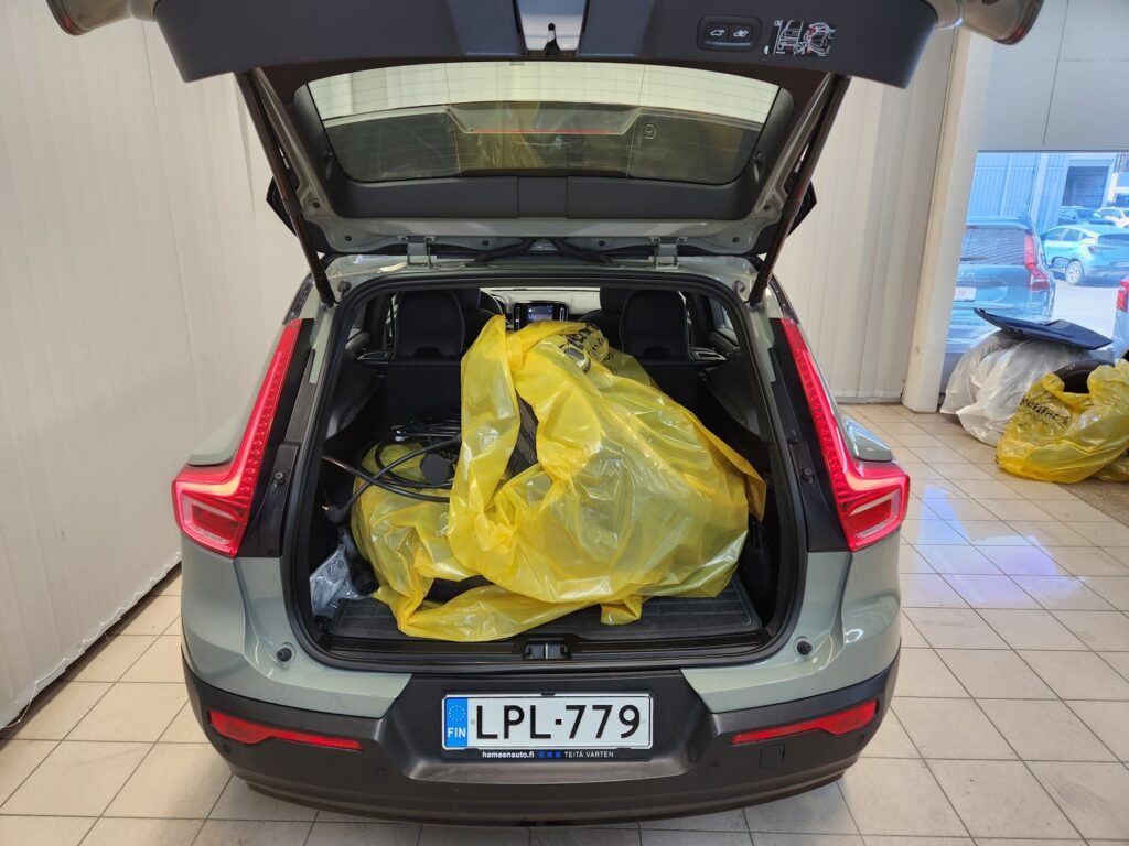 Volvo XC40, image 15