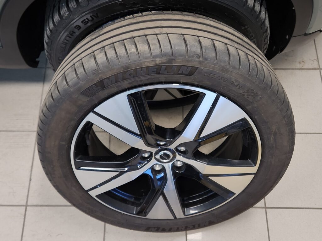 Volvo XC40, image 17