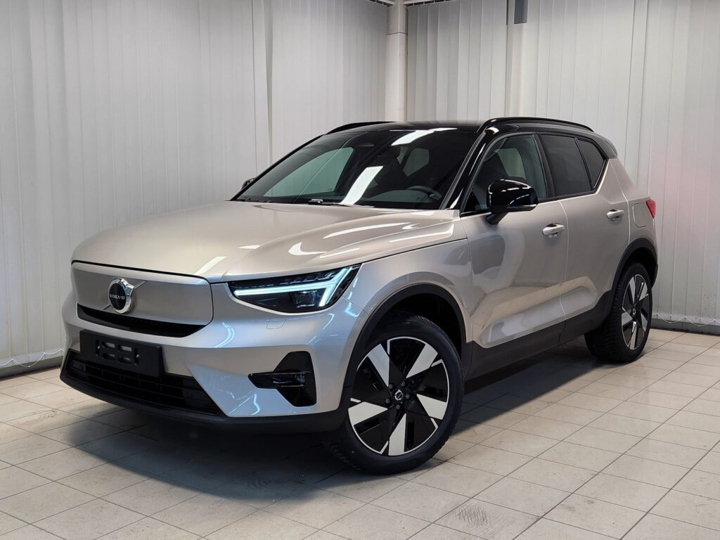 Volvo XC40, image 2