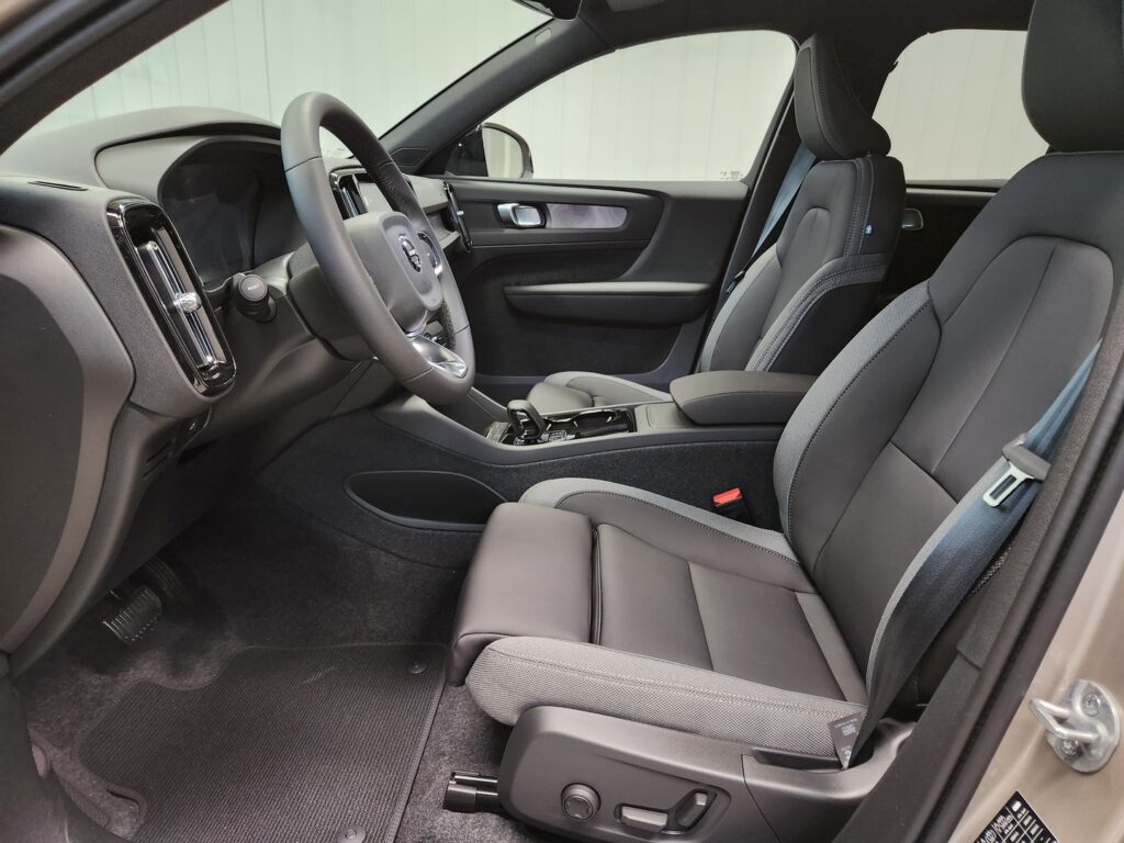 Volvo XC40, image 7