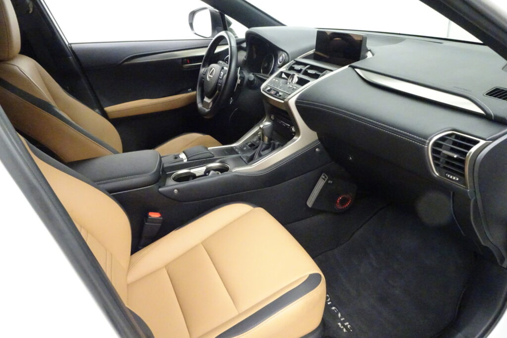 Lexus NX, image 13
