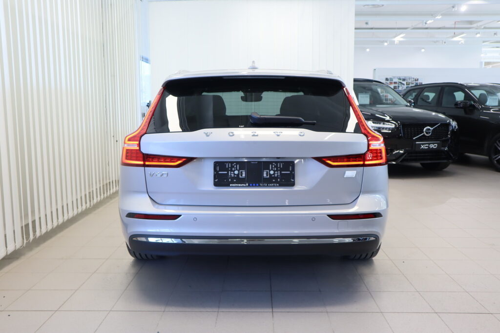 Volvo V60, image 12