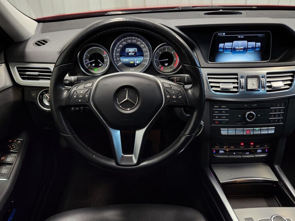 Mercedes-Benz E, image 11