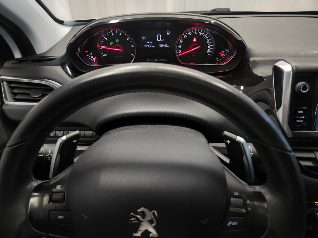 Peugeot 208, image 10