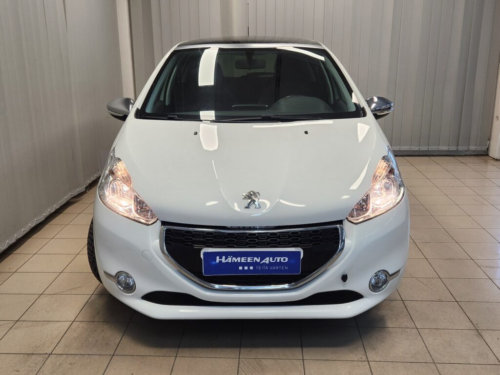 Peugeot 208, image 2