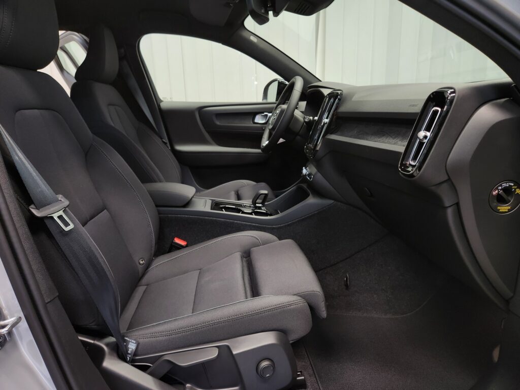 Volvo XC40, image 10