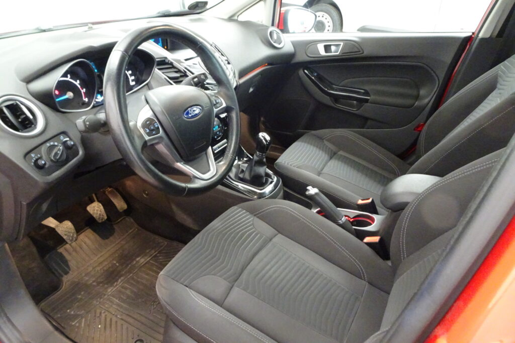 Ford Fiesta, image 10