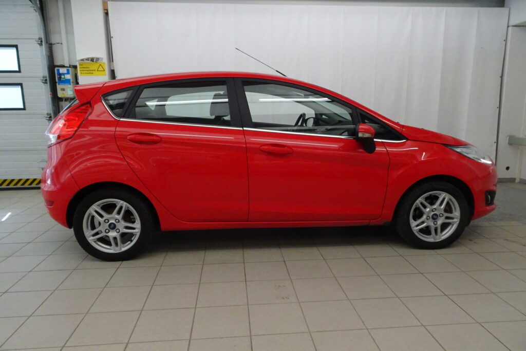 Ford Fiesta, image 3