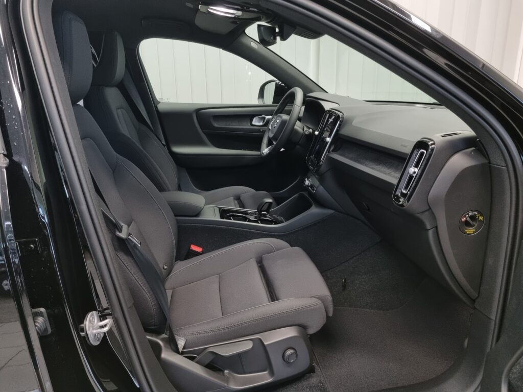 Volvo XC40, image 10