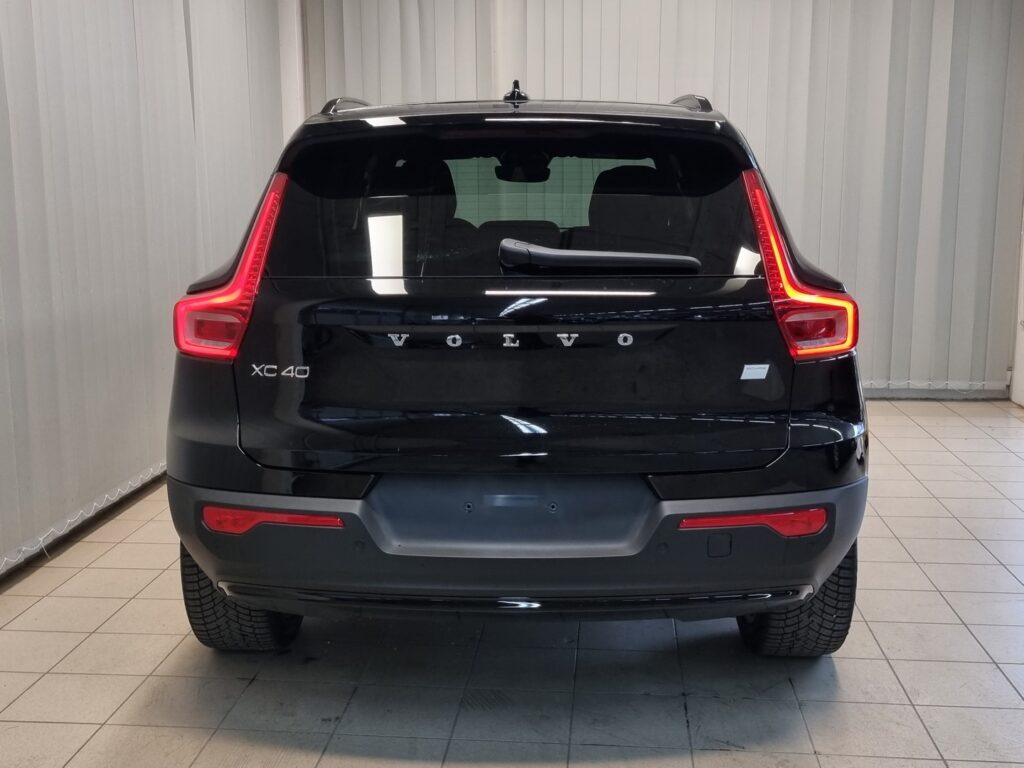 Volvo XC40, image 4