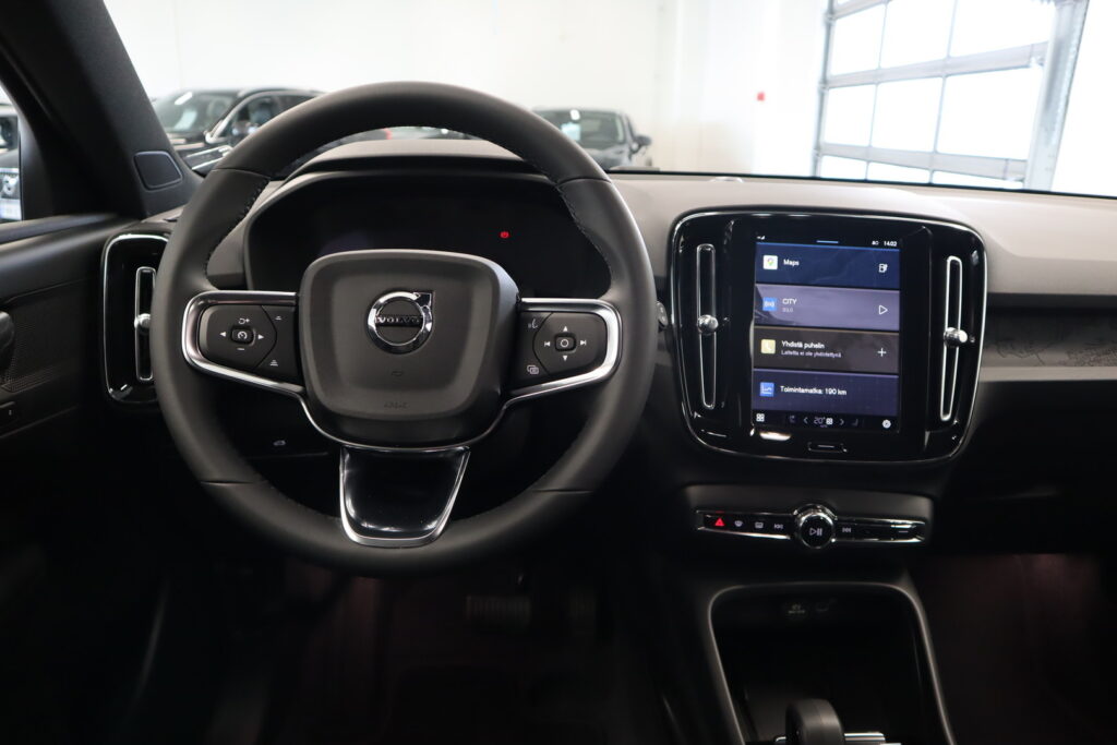 Volvo XC40, image 12