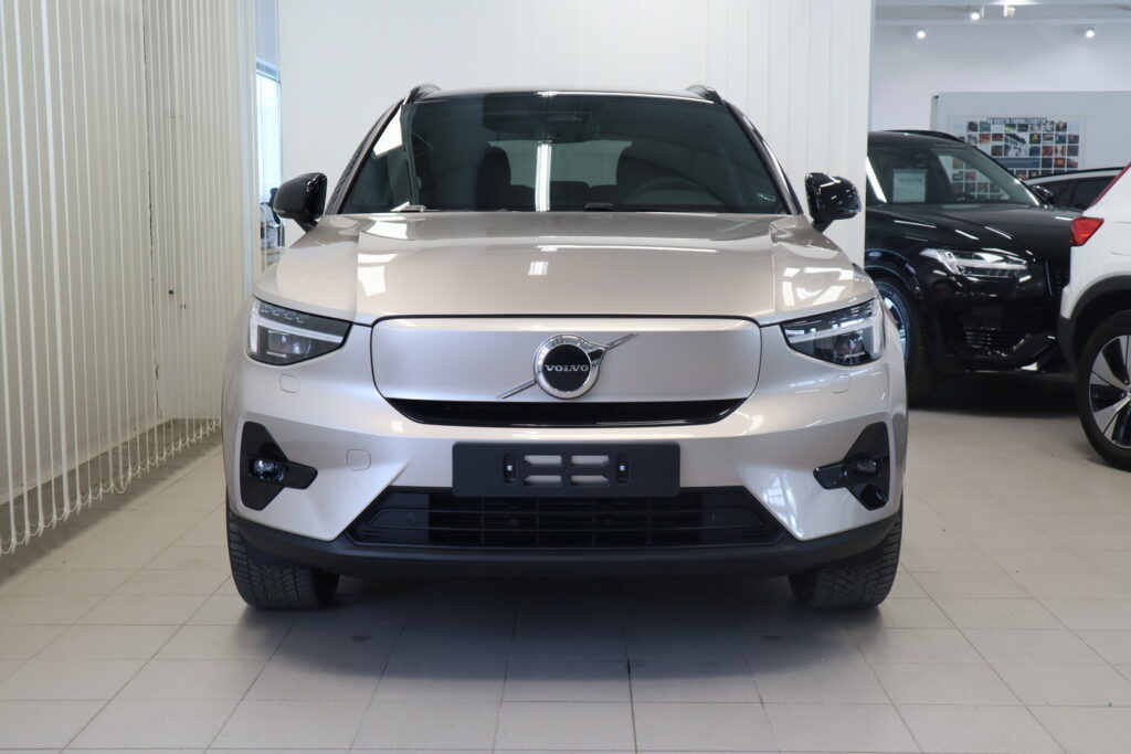 Volvo XC40, image 3