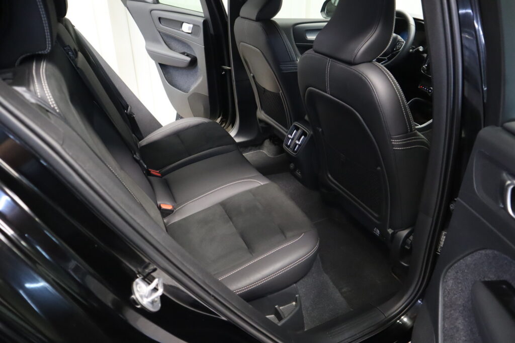 Volvo XC40, image 10