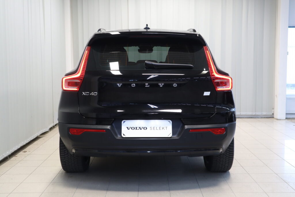 Volvo XC40, image 4