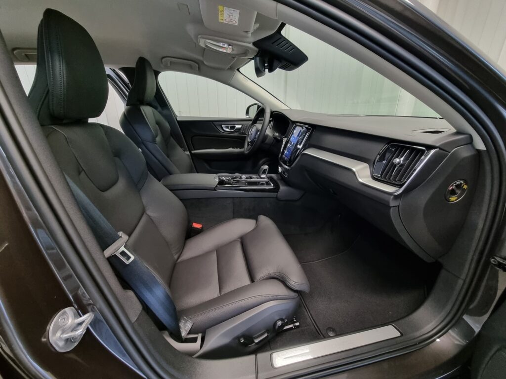 Volvo V60, image 9