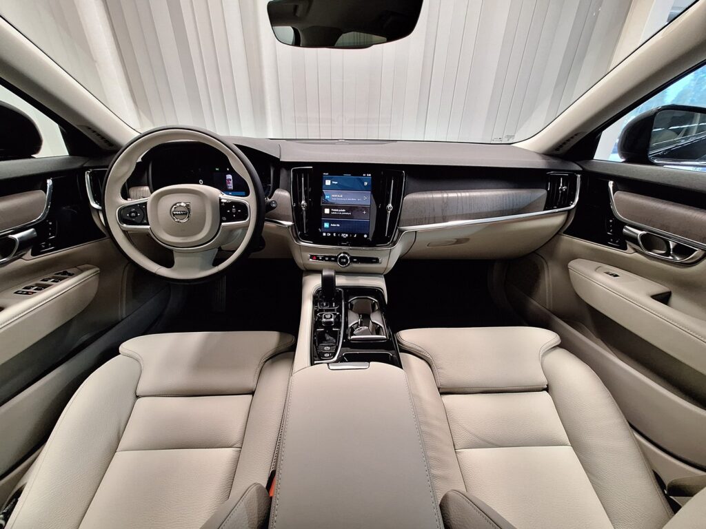 Volvo V90, image 10