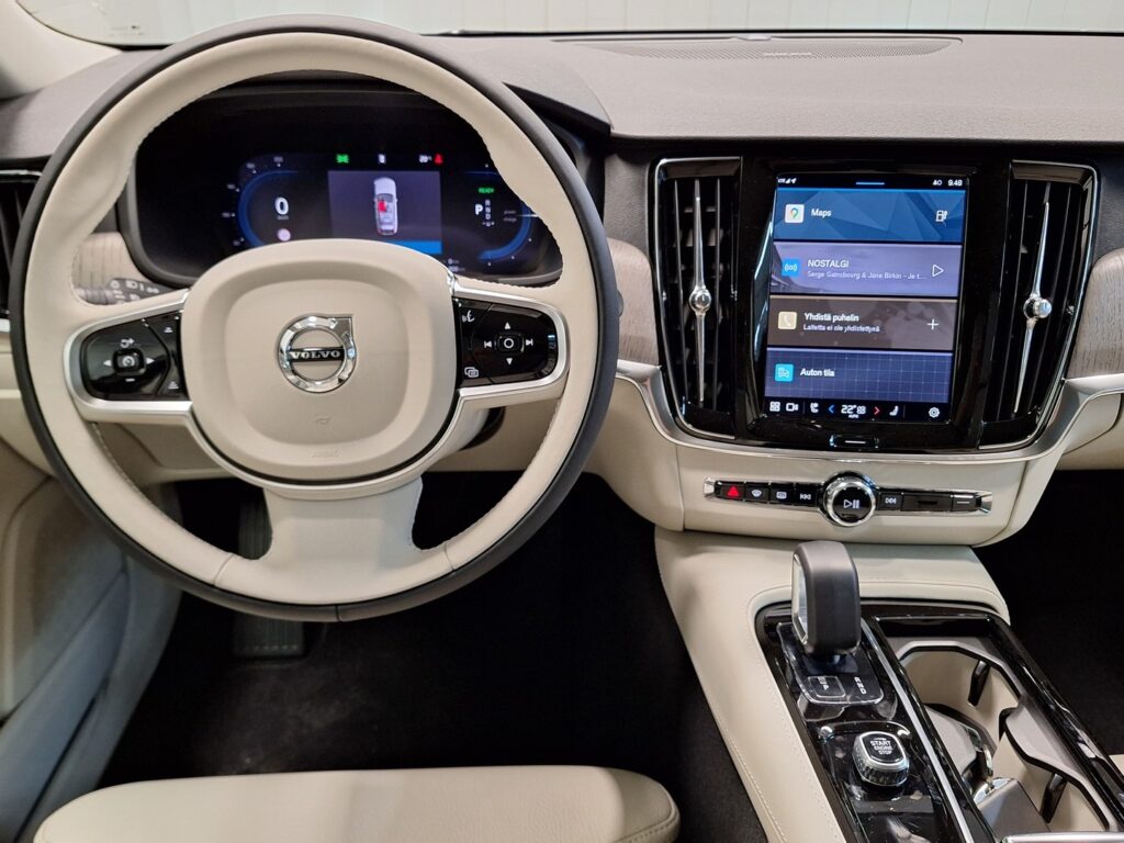 Volvo V90, image 12