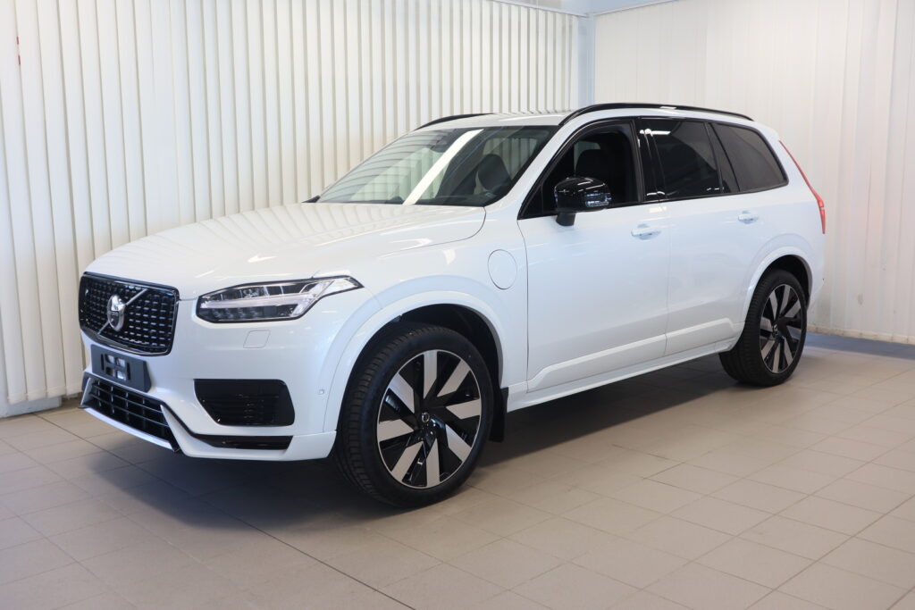 Volvo XC90, image 1