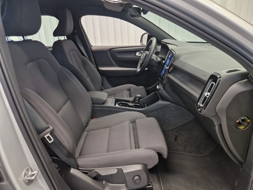 Volvo XC40, image 11