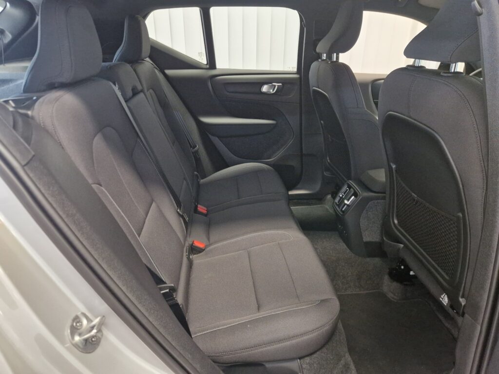 Volvo XC40, image 13