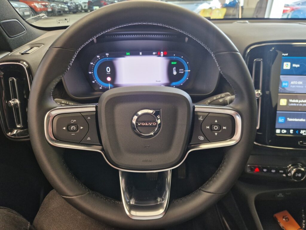 Volvo XC40, image 9