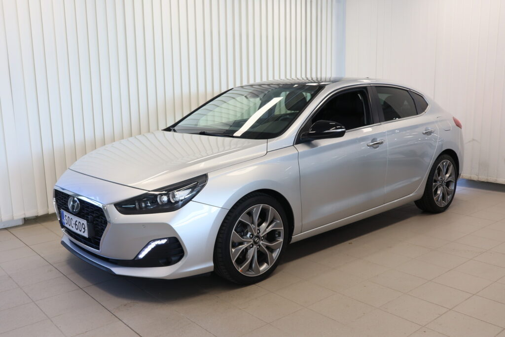 Hyundai i30 Fastback, image 1