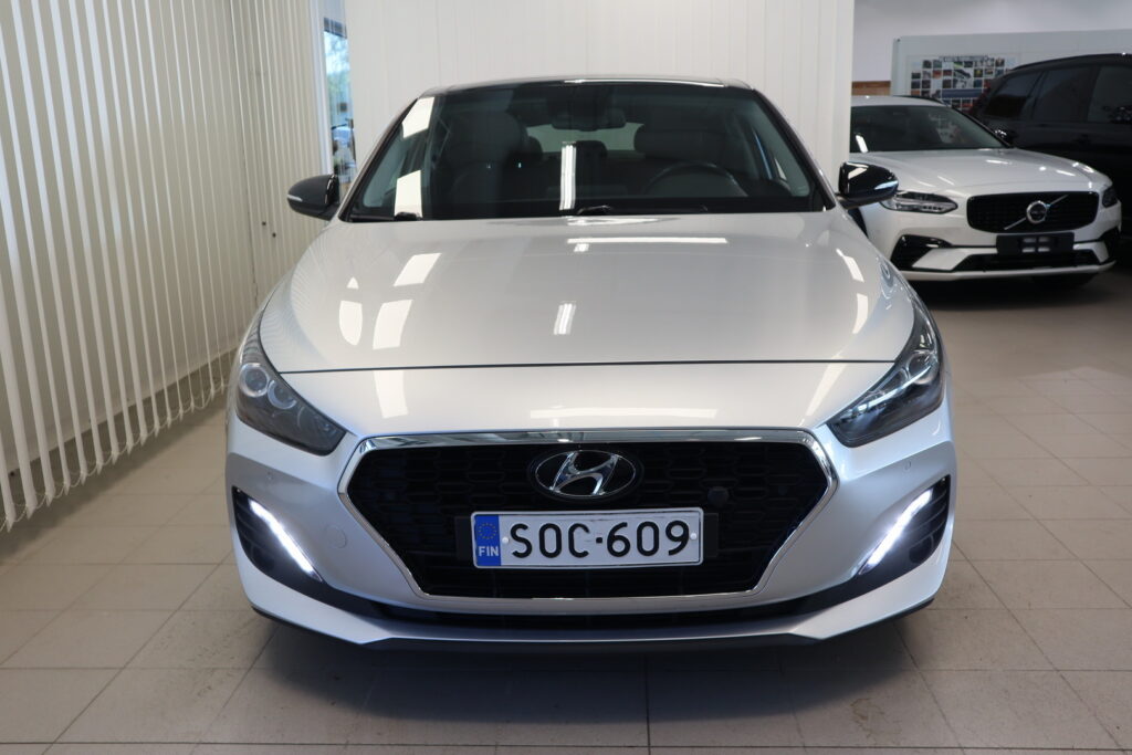 Hyundai i30 Fastback, image 2