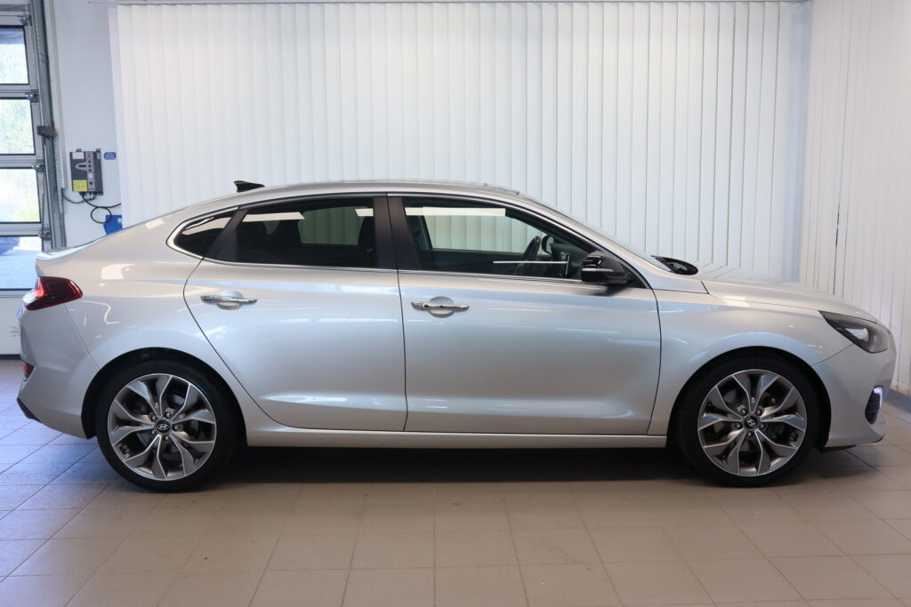 Hyundai i30 Fastback, image 5