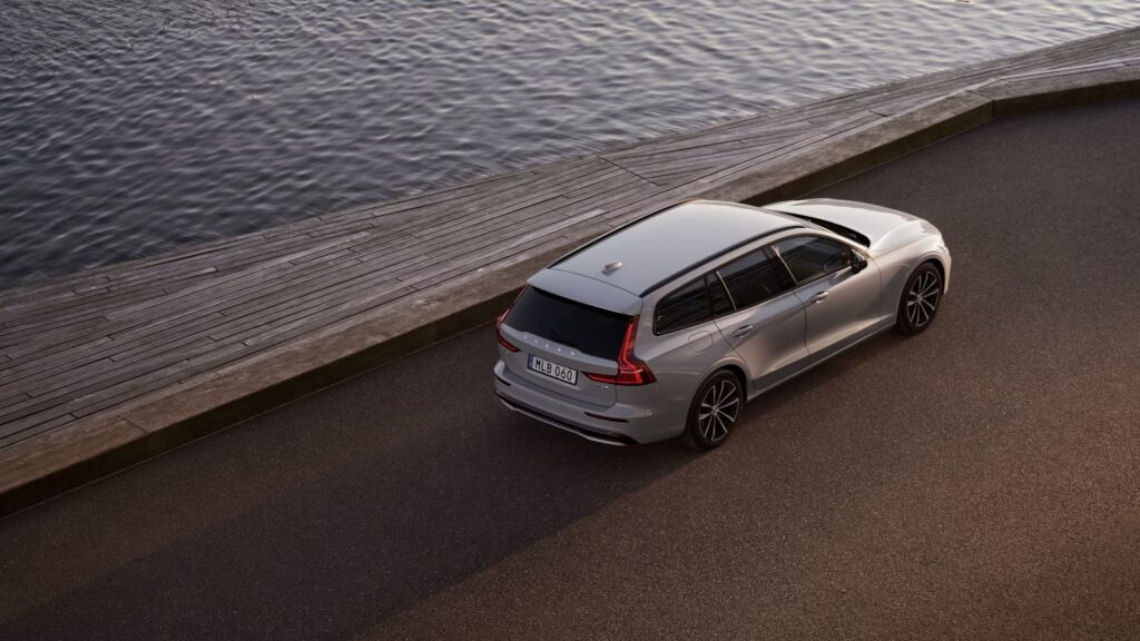 Volvo V60, image 2