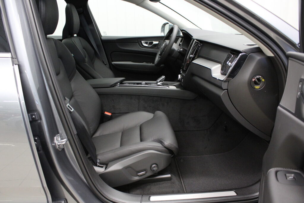 Volvo XC60, image 8