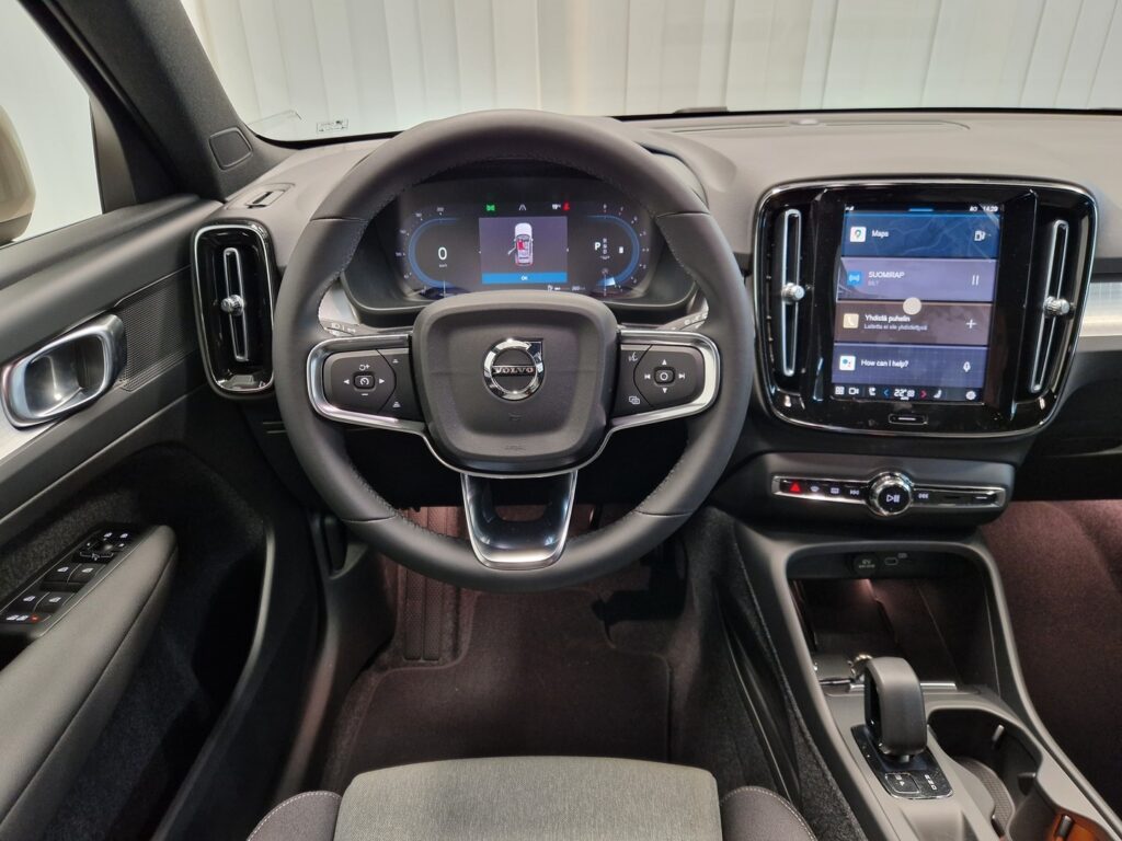 Volvo XC40, image 11