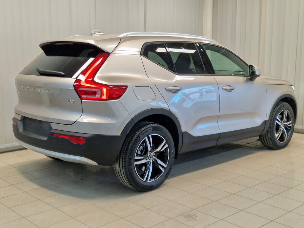 Volvo XC40, image 4