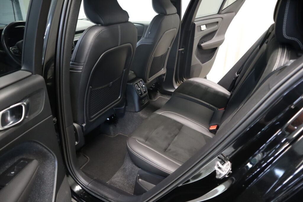 Volvo XC40, image 17