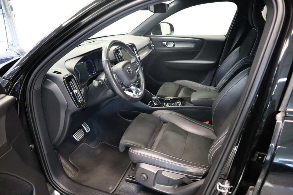 Volvo XC40, image 4