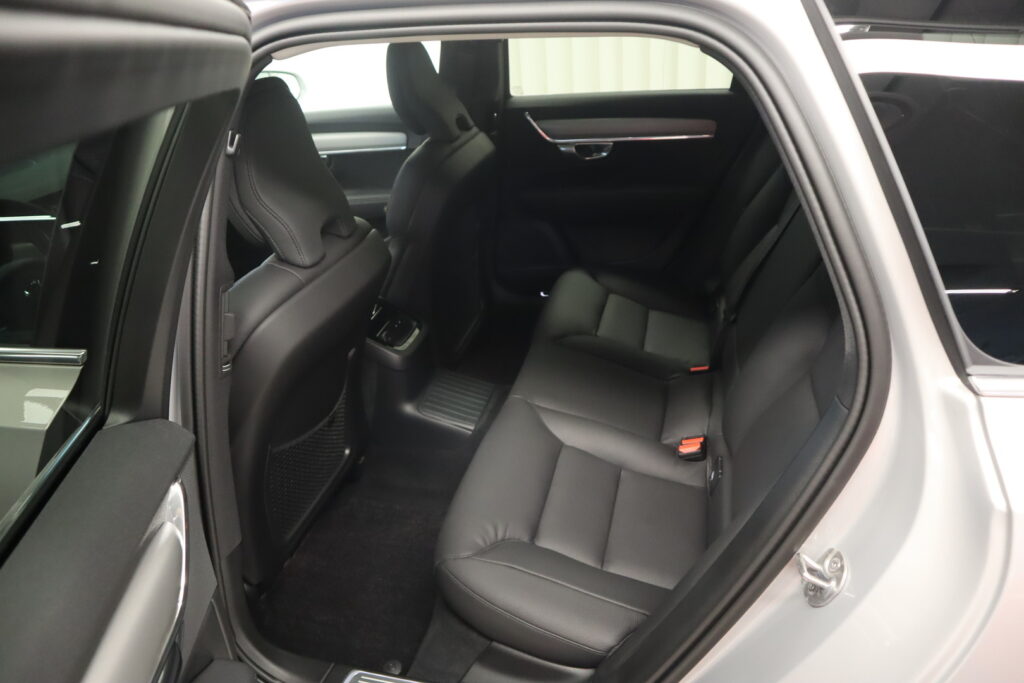 Volvo V90, image 13