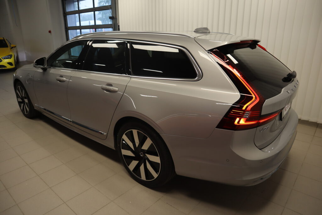 Volvo V90, image 3