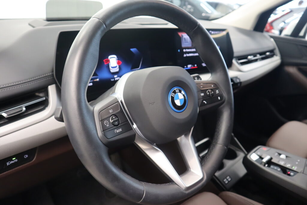 BMW 225, image 11