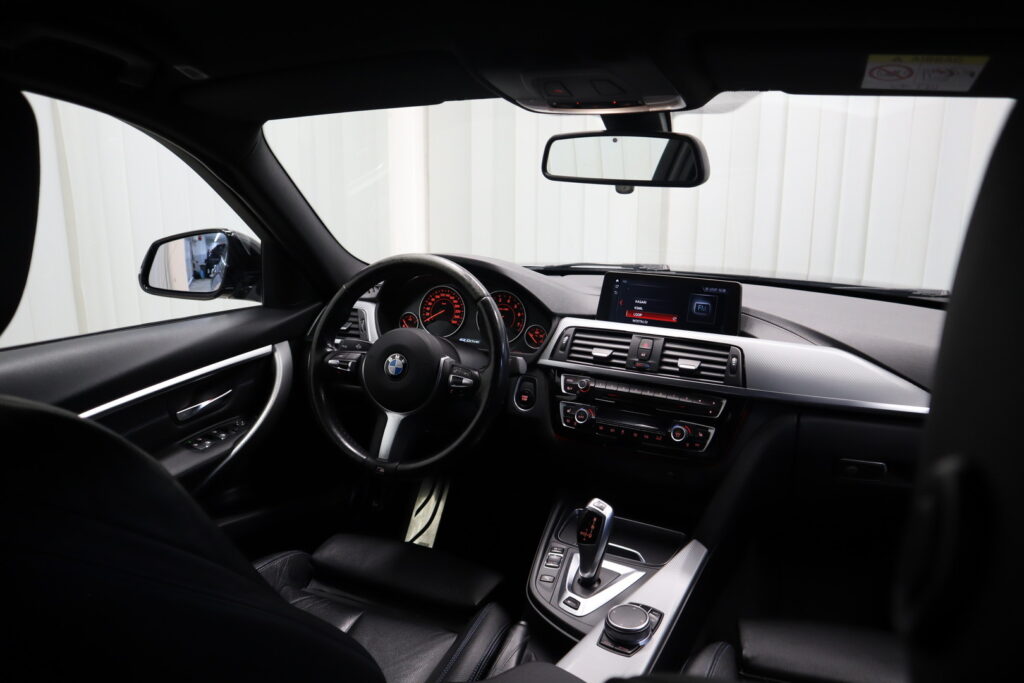 BMW 330, image 17