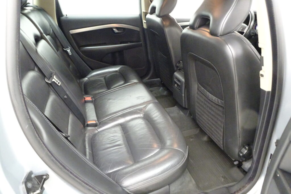 Volvo XC70, image 12