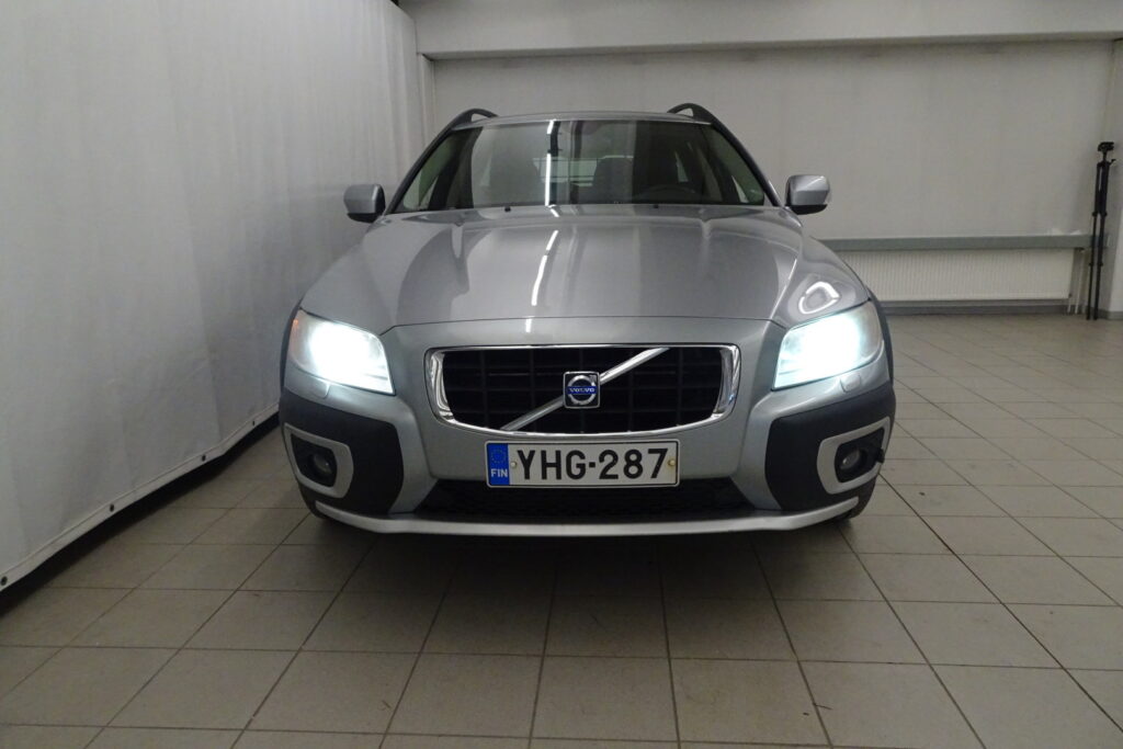 Volvo XC70, image 2