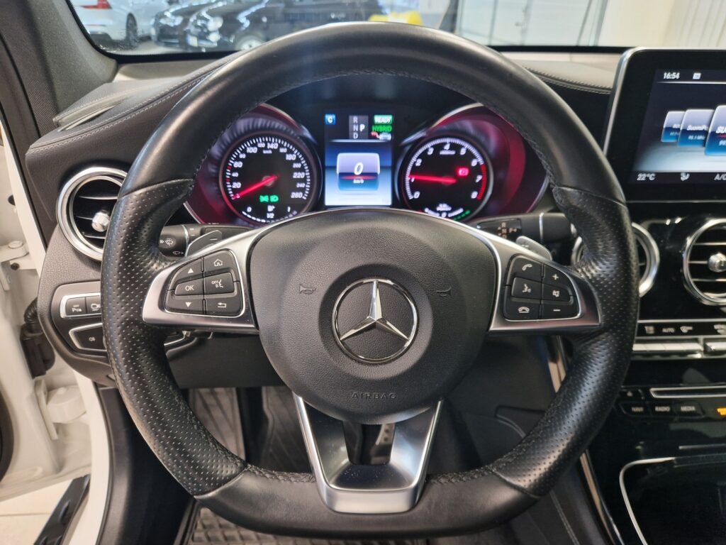 Mercedes-Benz GLC, image 9