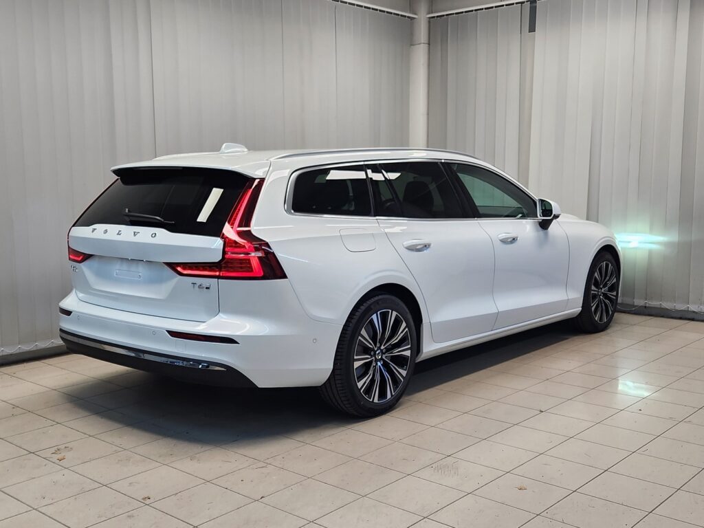 Volvo V60, image 2