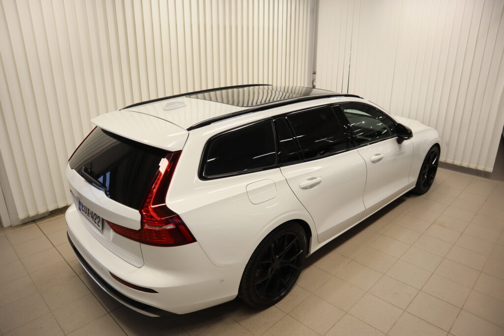 Volvo V60, image 25