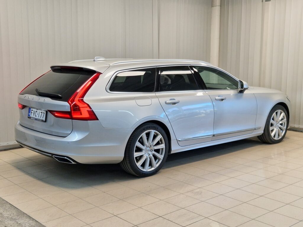 Volvo V90, image 2